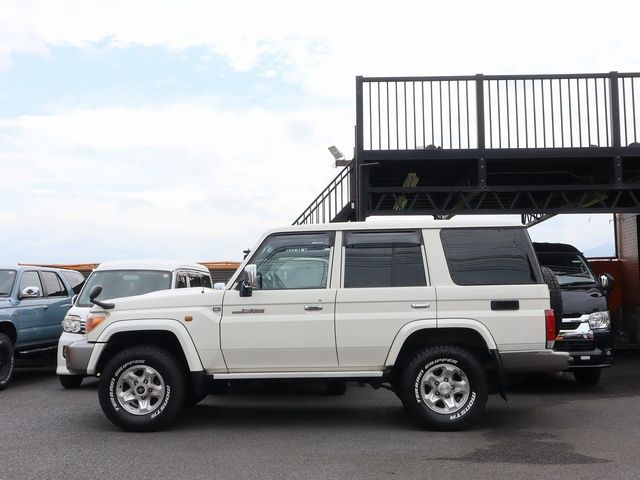 TOYOTA LANDCRUISER VAN 2015 Image 31