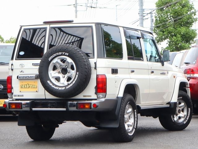 TOYOTA LANDCRUISER VAN 2015 Image 31