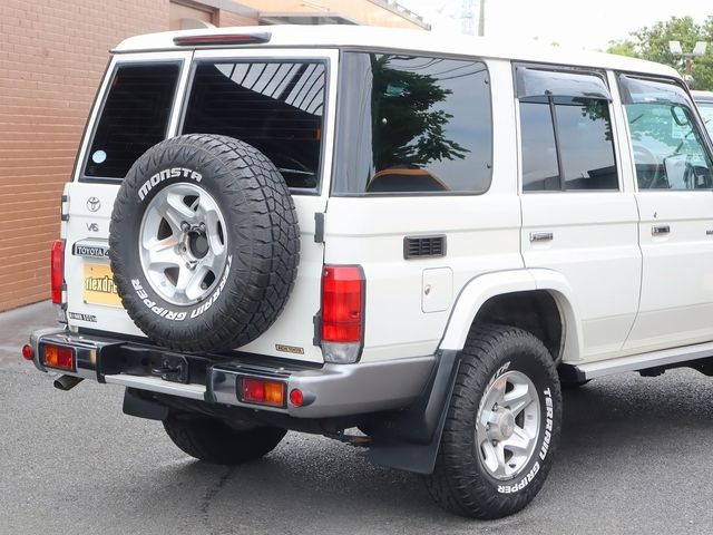 TOYOTA LANDCRUISER VAN 2015 Image 31