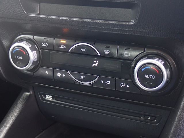 MAZDA AXELA SEDAN 2018 Image 31