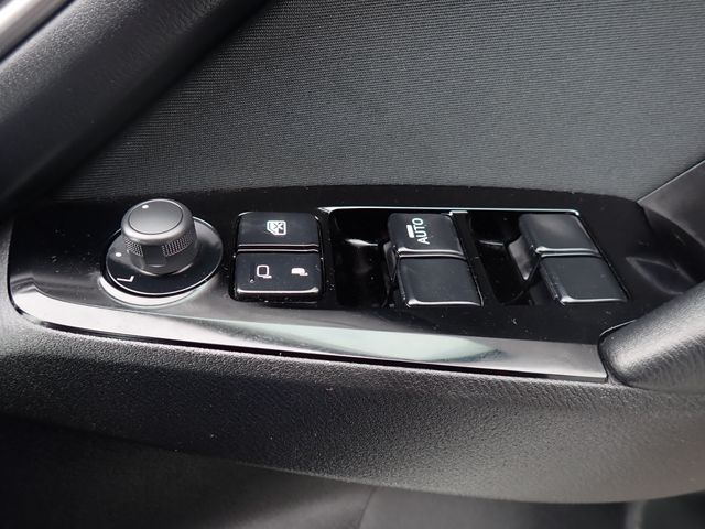 MAZDA AXELA SEDAN 2018 Image 31