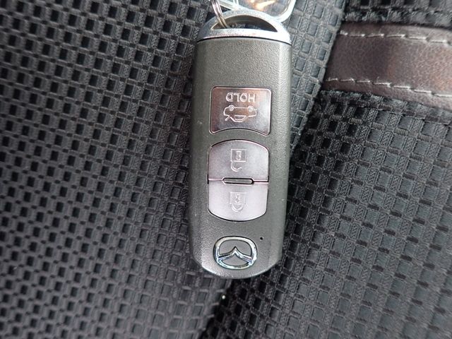 MAZDA AXELA SEDAN 2018 Image 31