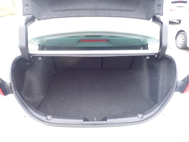 MAZDA AXELA SEDAN 2018 Image 31