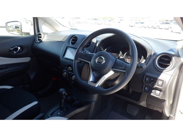 NISSAN NOTE 2018 Image 31