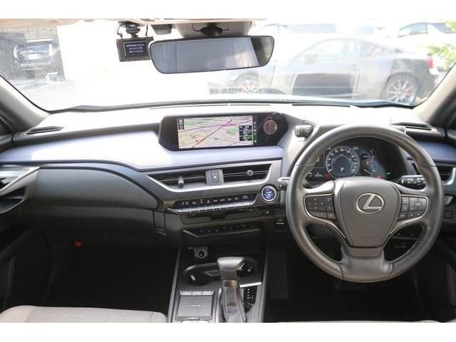 TOYOTA LEXUS UX250H AWD 2019 Image 31