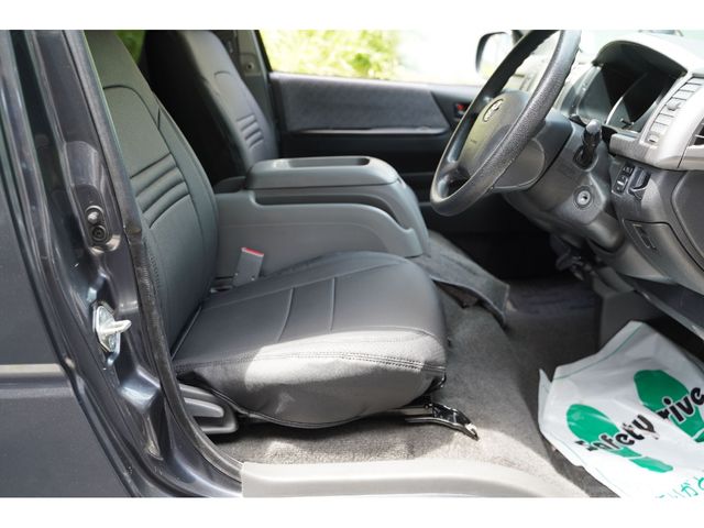 TOYOTA REGIUSACE VAN 2WD 2010 Image 31