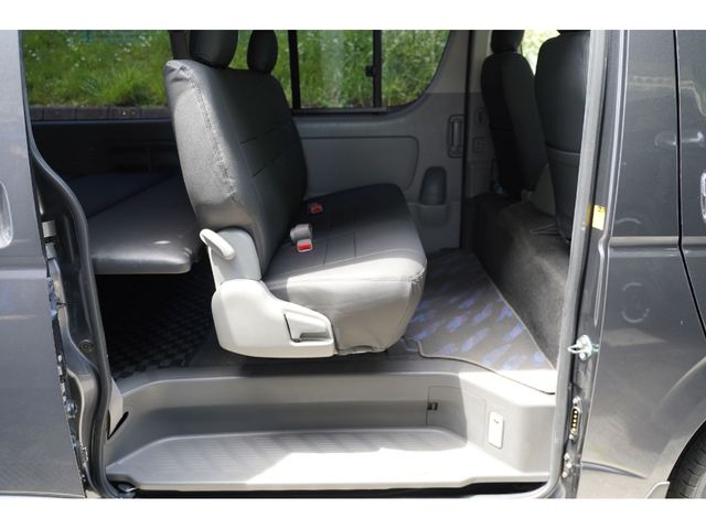 TOYOTA REGIUSACE VAN 2WD 2010 Image 31