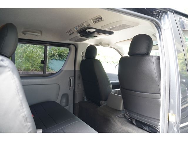 TOYOTA REGIUSACE VAN 2WD 2010 Image 31