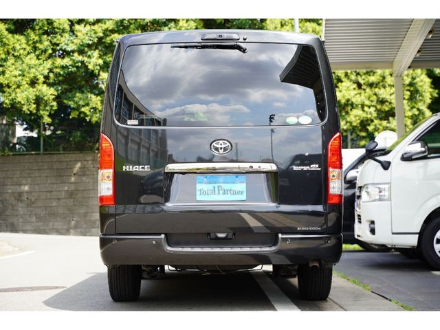 TOYOTA HIACE VAN 4WD 2020 Image 31