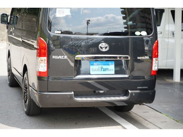 TOYOTA HIACE VAN 4WD 2020 Image 31
