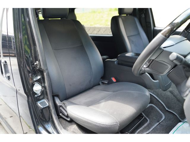 TOYOTA HIACE VAN 4WD 2020 Image 31