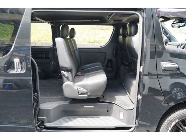 TOYOTA HIACE VAN 4WD 2020 Image 31