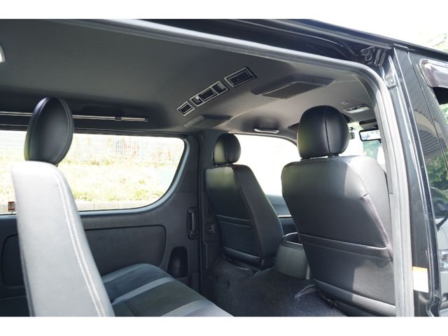 TOYOTA HIACE VAN 4WD 2020 Image 31