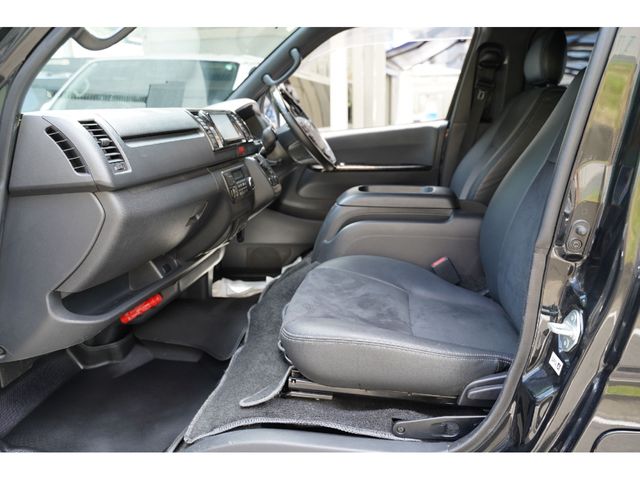 TOYOTA HIACE VAN 4WD 2020 Image 31