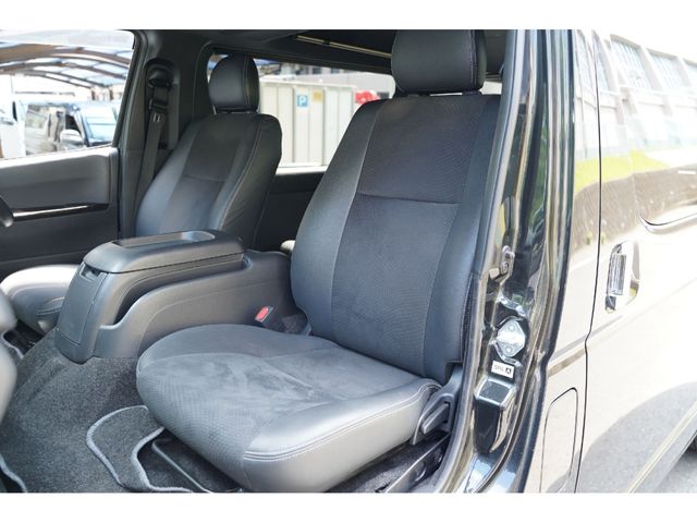 TOYOTA HIACE VAN 4WD 2020 Image 31