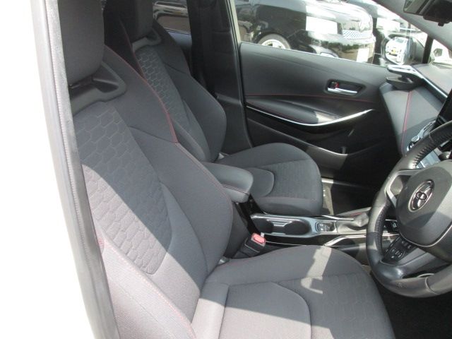 TOYOTA COROLLA SPORT 2019 Image 31