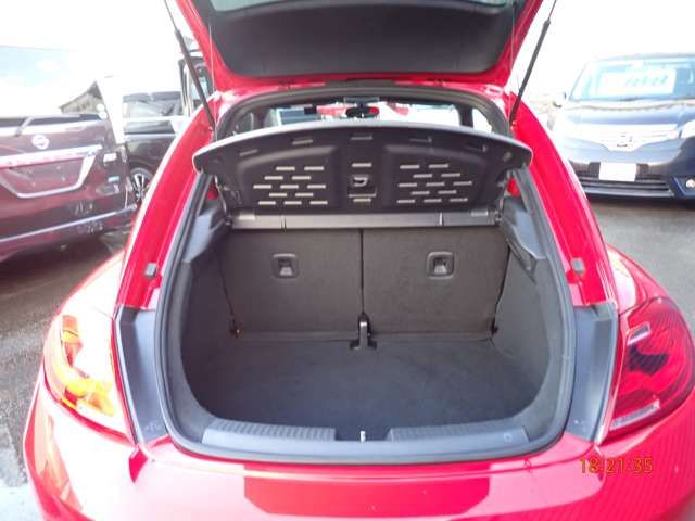 VOLKSWAGEN THE BEETL 2012 Image 31