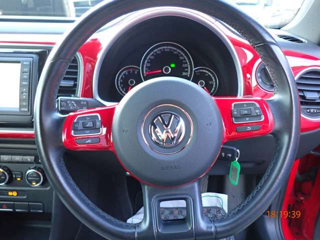 VOLKSWAGEN THE BEETL 2012 Image 31