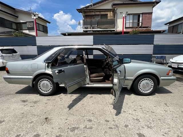 NISSAN GLORIA HARDTOP 1990 Image 31