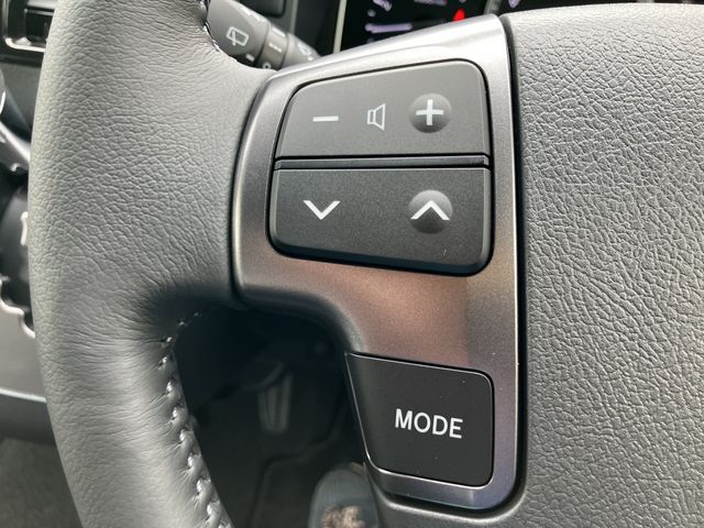 TOYOTA HIACE VAN 2WD 2025 Image 31