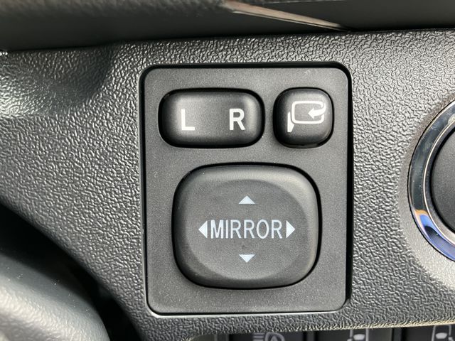 TOYOTA HIACE VAN 2WD 2025 Image 31