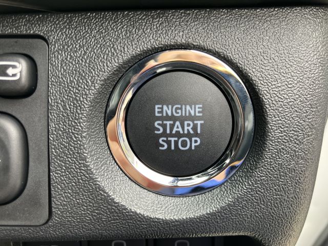 TOYOTA HIACE VAN 2WD 2025 Image 31