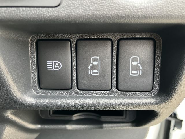 TOYOTA HIACE VAN 2WD 2025 Image 31