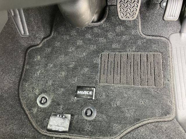 TOYOTA HIACE VAN 2WD 2025 Image 31