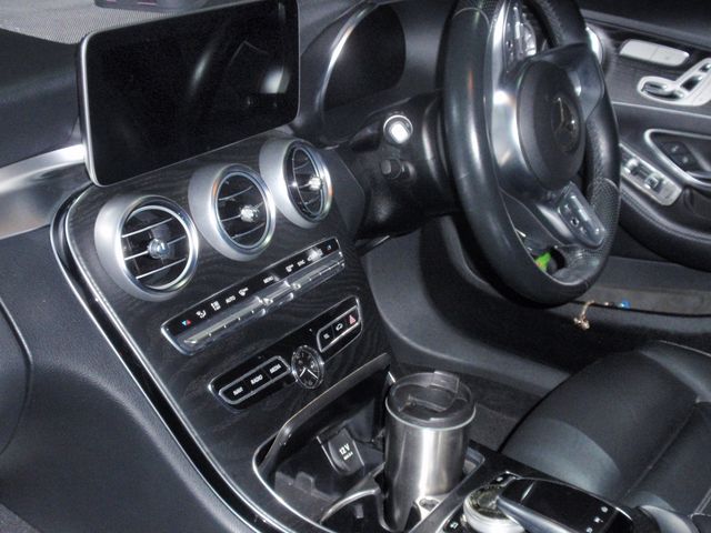 MERCEDES BENZ C CLAS 2018 Image 31