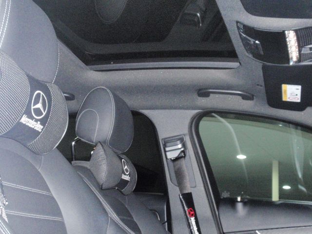 MERCEDES BENZ C CLAS 2018 Image 31