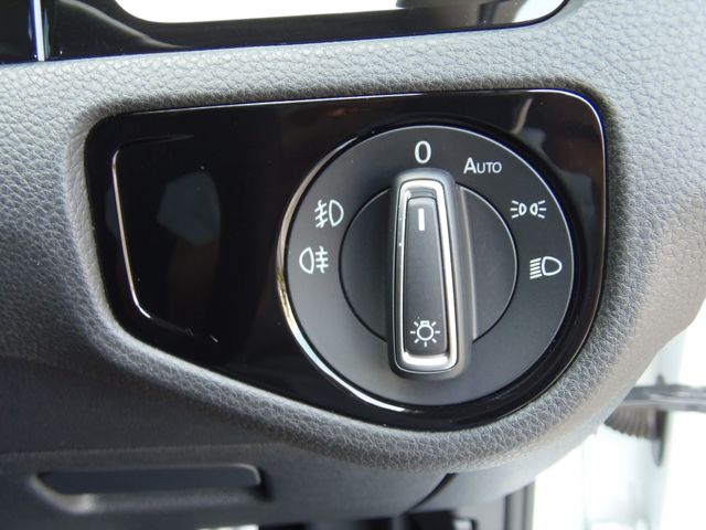 VOLKSWAGEN GOLF 2016 Image 31