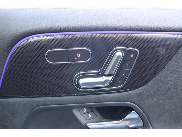 MERCEDES BENZ GLA CL 2020 Image 31