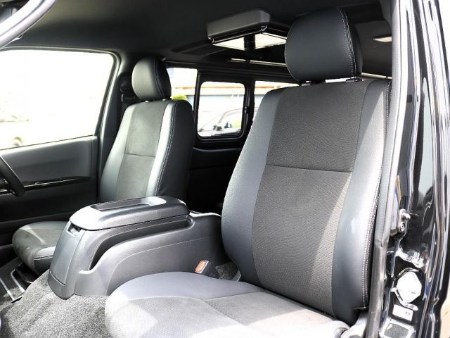 TOYOTA HIACE VAN 2WD 2024 Image 31