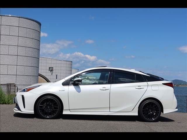 TOYOTA PRIUS 2019 Image 31