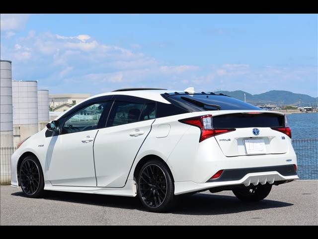 TOYOTA PRIUS 2019 Image 31