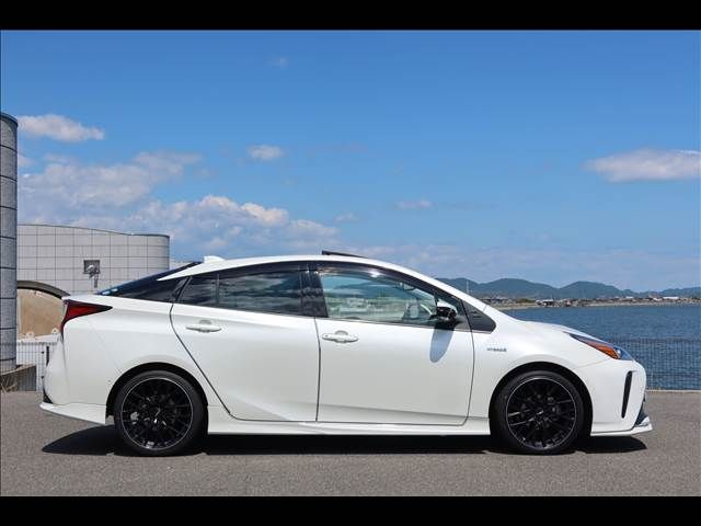 TOYOTA PRIUS 2019 Image 31