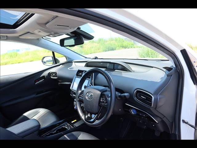 TOYOTA PRIUS 2019 Image 31