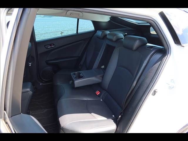 TOYOTA PRIUS 2019 Image 31