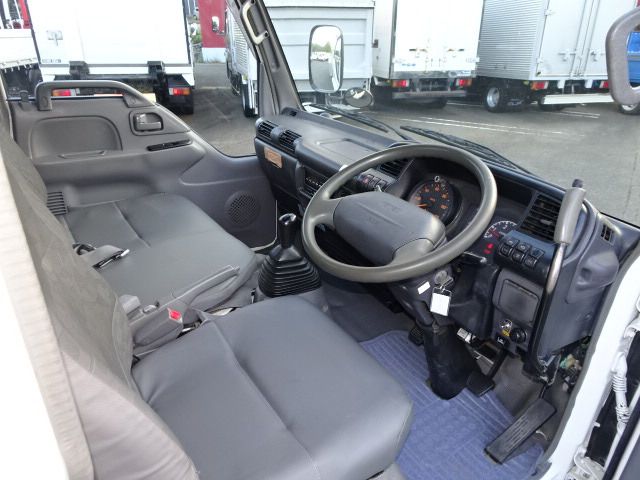 ISUZU  2006 Image 31