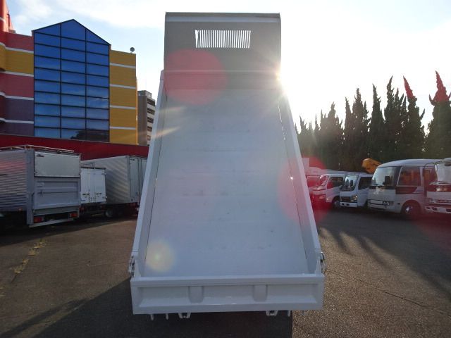 ISUZU  2006 Image 31