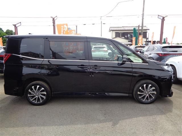 TOYOTA NOAH HYBRID 4WD 2024 Image 31