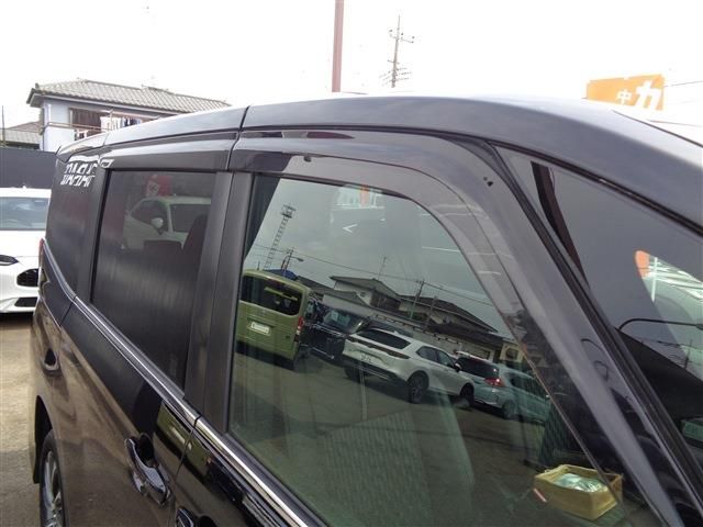 TOYOTA NOAH HYBRID 4WD 2024 Image 31