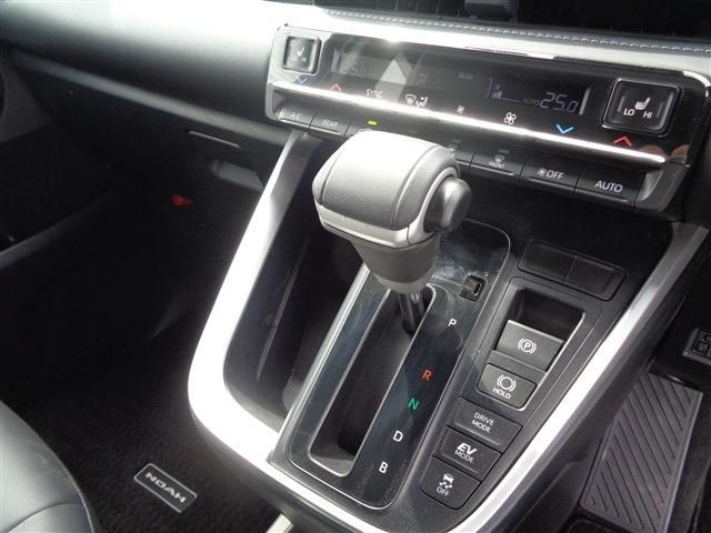 TOYOTA NOAH HYBRID 4WD 2024 Image 31