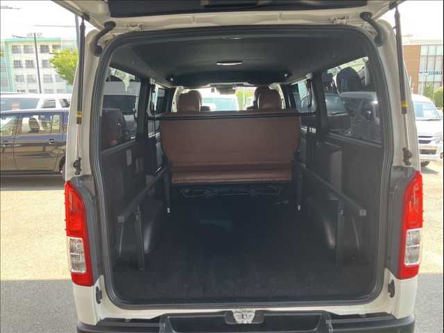 TOYOTA HIACE VAN 2WD 2021 Image 31