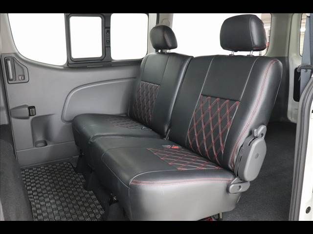 NISSAN NV350 CARAVAN 2018 Image 31