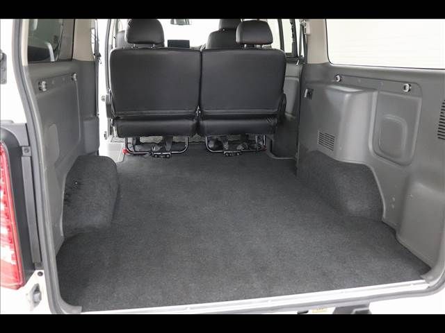 NISSAN NV350 CARAVAN 2018 Image 31