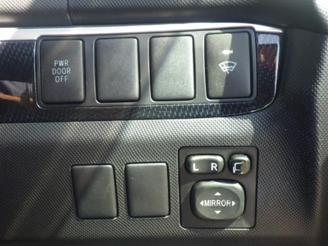 TOYOTA ESTIMA  4WD 2013 Image 31