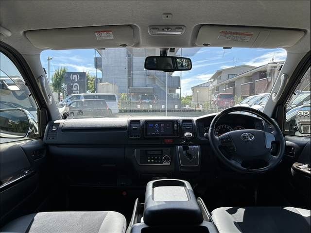 TOYOTA REGIUSACE VAN 2WD 2015 Image 31