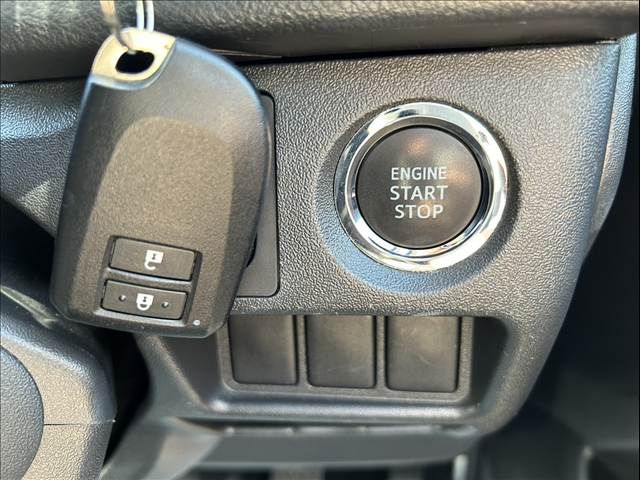 TOYOTA REGIUSACE VAN 2WD 2015 Image 31