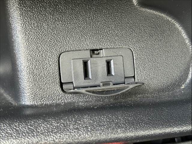 TOYOTA REGIUSACE VAN 2WD 2015 Image 31